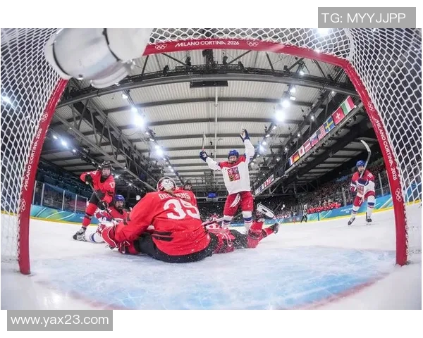 国家女子冰球队出征加拿大系列赛,目标锻炼新人 国家女子冰球队出征加拿大系列赛,目标锻炼新人